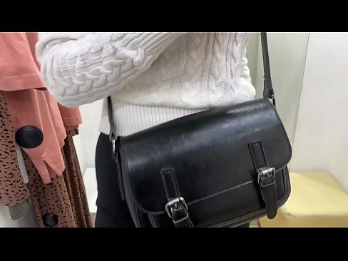 ❤️ Јавна мастурбација на младата кучка FeralBerry со дилдо во фитинг просторијата ❌ Квалитетен секс кај нас mk.com-fullporner.ru